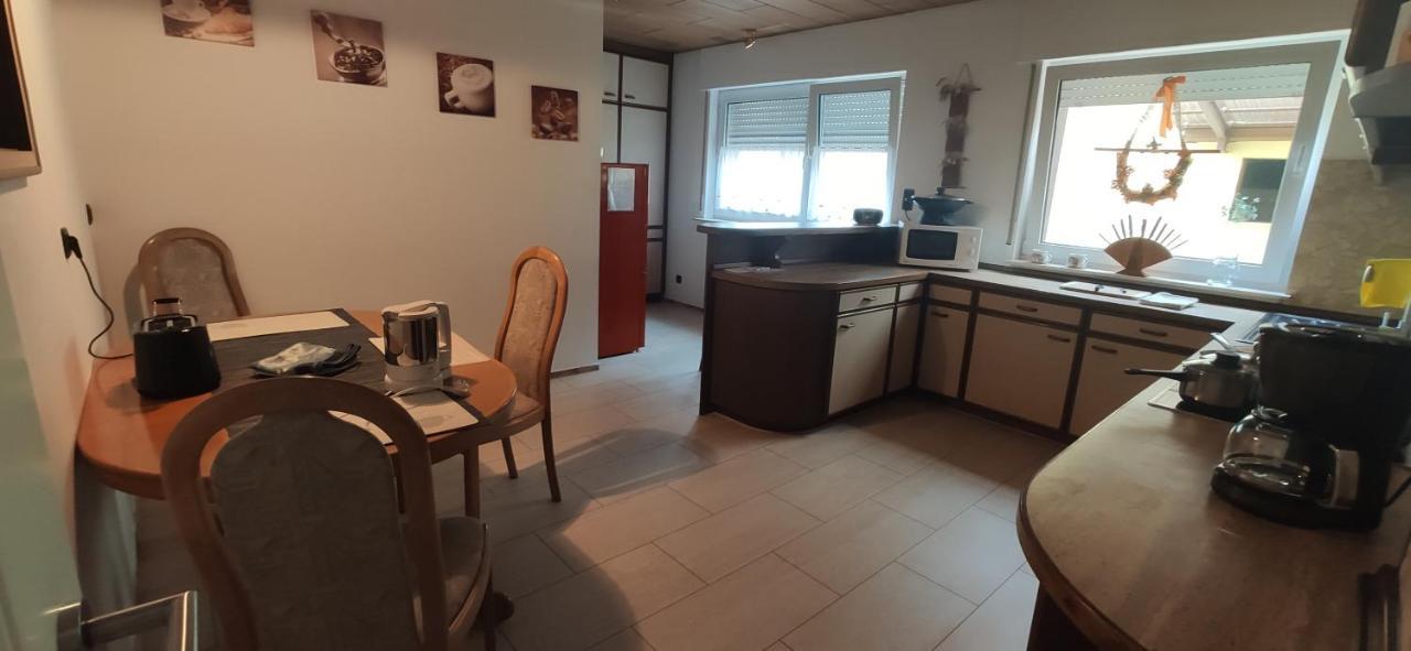 Monteur Unterkunft Gaestewohnung Ferienwohnung - Haus Huth Freigericht Exterior foto